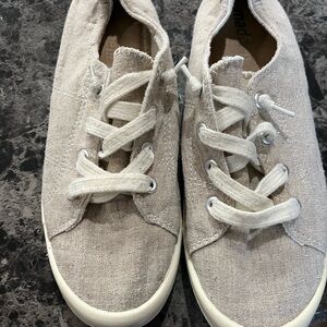 Women’s Casual Tan Shoes